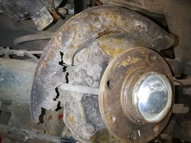 Bremžu sistēmas pārbaude un beigto detaļu maiņa